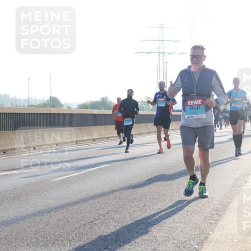 03.10.2025 - Köhlbrandbrückenlauf Luisa Fischer http://msf.ph/oto/8990057 03.10.2025 10:13:43 Position 3 1617, 1 meine-sportfotos.de