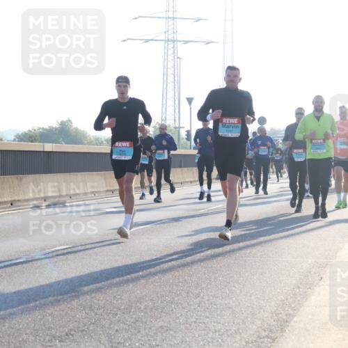 03.10.2025 - Köhlbrandbrückenlauf Luisa Fischer http://msf.ph/oto/8990096 03.10.2025 10:13:47 Position 3 1219, 3749, 1197 meine-sportfotos.de