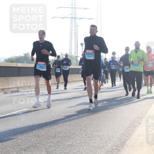 03.10.2025 - Köhlbrandbrückenlauf Luisa Fischer http://msf.ph/oto/8990099 03.10.2025 10:13:48 Position 3 3749, 1197, 1 meine-sportfotos.de