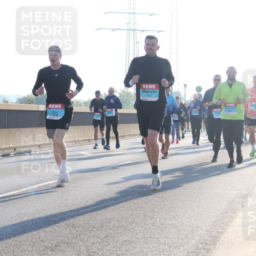 03.10.2025 - Köhlbrandbrückenlauf Luisa Fischer http://msf.ph/oto/8990101 03.10.2025 10:13:48 Position 3 3749, 1197 meine-sportfotos.de