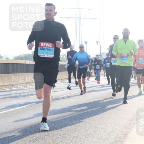 03.10.2025 - Köhlbrandbrückenlauf Luisa Fischer http://msf.ph/oto/8990108 03.10.2025 10:13:49 Position 3 3749, 1197, 2889, 1054 meine-sportfotos.de