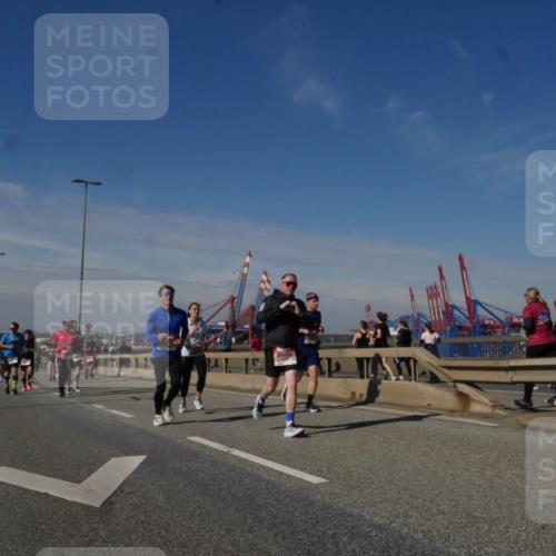 03.10.2025 - Köhlbrandbrückenlauf Matties Gatica Varas http://msf.ph/oto/8990112 03.10.2025 12:39:11 Position 2 118 meine-sportfotos.de