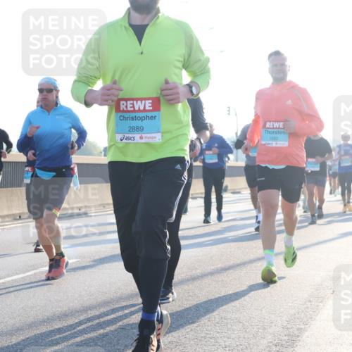 03.10.2025 - Köhlbrandbrückenlauf Luisa Fischer http://msf.ph/oto/8990124 03.10.2025 10:13:51 Position 3 2889, 1292 meine-sportfotos.de