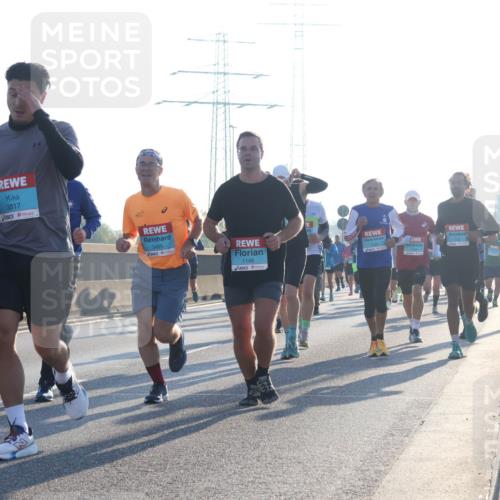 03.10.2025 - Köhlbrandbrückenlauf Luisa Fischer http://msf.ph/oto/8990150 03.10.2025 10:13:54 Position 3 284, 5, 1703, 3817, 3495, 1146, 1 meine-sportfotos.de