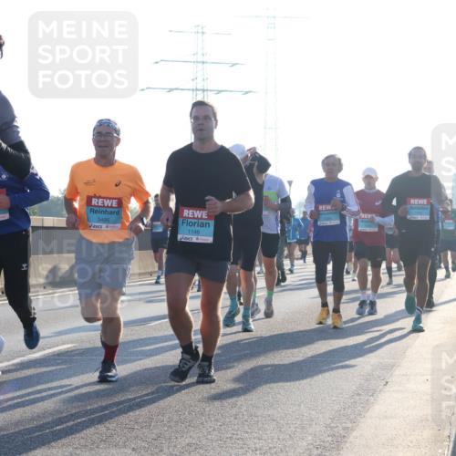03.10.2025 - Köhlbrandbrückenlauf Luisa Fischer http://msf.ph/oto/8990154 03.10.2025 10:13:55 Position 3 3817, 3495, 1146, 1 meine-sportfotos.de