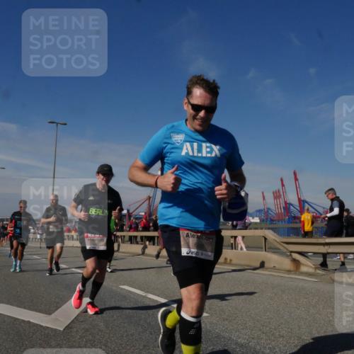 03.10.2025 - Köhlbrandbrückenlauf Matties Gatica Varas http://msf.ph/oto/8990155 03.10.2025 12:39:17 Position 2 118, 6092 meine-sportfotos.de