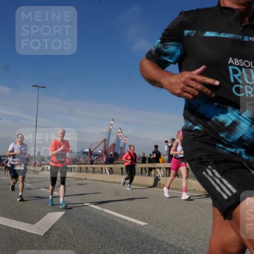 03.10.2025 - Köhlbrandbrückenlauf Matties Gatica Varas http://msf.ph/oto/8990177 03.10.2025 12:39:20 Position 2 18 meine-sportfotos.de