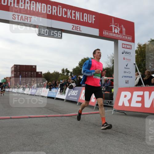 03.10.2025 - Köhlbrandbrückenlauf Yannick Fuchs http://msf.ph/oto/8990209 03.10.2025 16:01:54 Ziel 7204, 9145, 9192, 9324 meine-sportfotos.de