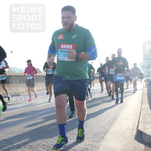 03.10.2025 - Köhlbrandbrückenlauf Luisa Fischer http://msf.ph/oto/8990238 03.10.2025 10:14:05 Position 3 1207, 121 meine-sportfotos.de