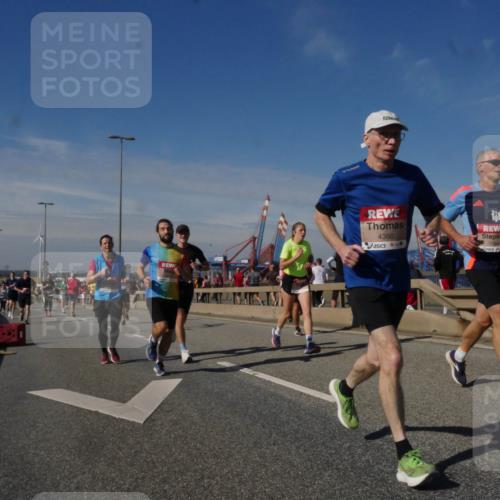 03.10.2025 - Köhlbrandbrückenlauf Matties Gatica Varas http://msf.ph/oto/8990249 03.10.2025 12:39:31 Position 2 4380, 5950 meine-sportfotos.de