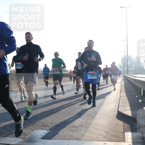 03.10.2025 - Köhlbrandbrückenlauf Luisa Fischer http://msf.ph/oto/8990250 03.10.2025 10:14:06 Position 3 124 meine-sportfotos.de