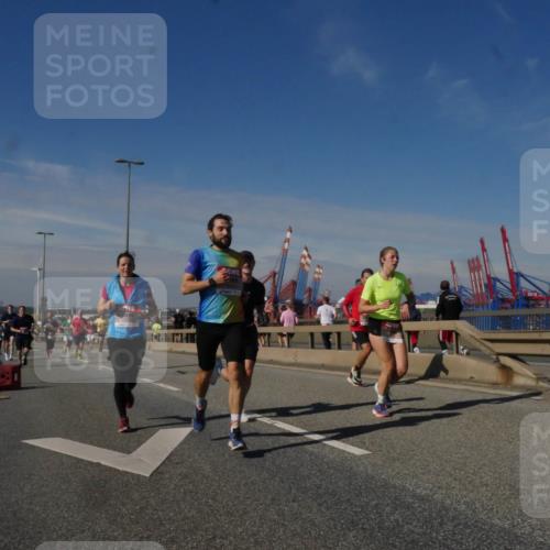 03.10.2025 - Köhlbrandbrückenlauf Matties Gatica Varas http://msf.ph/oto/8990251 03.10.2025 12:39:31 Position 2  meine-sportfotos.de