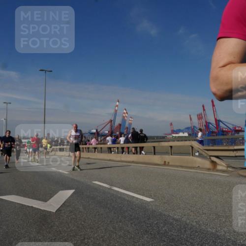 03.10.2025 - Köhlbrandbrückenlauf Matties Gatica Varas http://msf.ph/oto/8990264 03.10.2025 12:39:33 Position 2 1141 meine-sportfotos.de