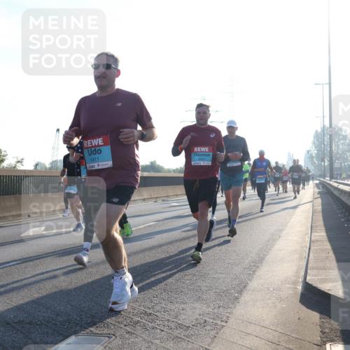 03.10.2025 - Köhlbrandbrückenlauf Luisa Fischer http://msf.ph/oto/8990281 03.10.2025 10:14:10 Position 3 3174, 1411, 3603 meine-sportfotos.de