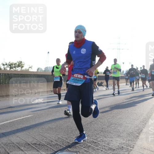 03.10.2025 - Köhlbrandbrückenlauf Luisa Fischer http://msf.ph/oto/8990305 03.10.2025 10:14:13 Position 3 2955 meine-sportfotos.de