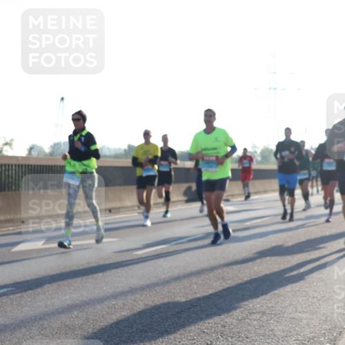 03.10.2025 - Köhlbrandbrückenlauf Luisa Fischer http://msf.ph/oto/8990312 03.10.2025 10:14:14 Position 3 3454 meine-sportfotos.de