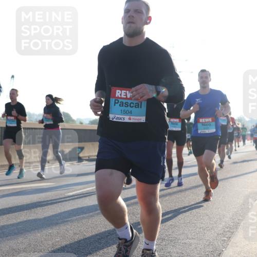 03.10.2025 - Köhlbrandbrückenlauf Luisa Fischer http://msf.ph/oto/8990324 03.10.2025 10:14:16 Position 3 1182, 1504, 3181, 1 meine-sportfotos.de