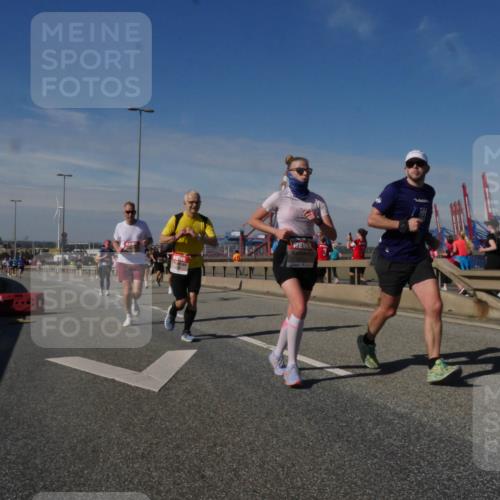 03.10.2025 - Köhlbrandbrückenlauf Matties Gatica Varas http://msf.ph/oto/8990342 03.10.2025 12:39:45 Position 2  meine-sportfotos.de