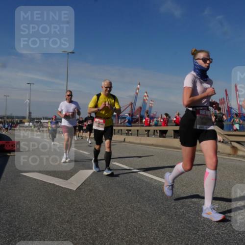 03.10.2025 - Köhlbrandbrückenlauf Matties Gatica Varas http://msf.ph/oto/8990344 03.10.2025 12:39:45 Position 2  meine-sportfotos.de