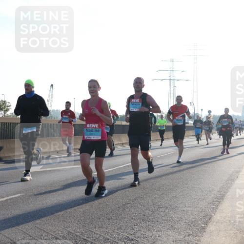 03.10.2025 - Köhlbrandbrückenlauf Luisa Fischer http://msf.ph/oto/8990347 03.10.2025 10:14:19 Position 3 3251, 1274 meine-sportfotos.de