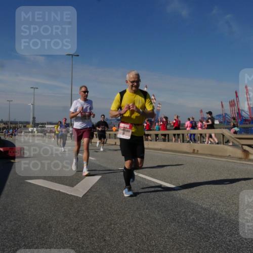 03.10.2025 - Köhlbrandbrückenlauf Matties Gatica Varas http://msf.ph/oto/8990348 03.10.2025 12:39:46 Position 2  meine-sportfotos.de