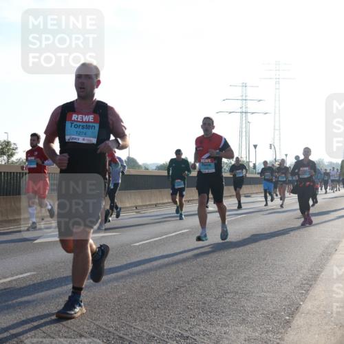 03.10.2025 - Köhlbrandbrückenlauf Luisa Fischer http://msf.ph/oto/8990354 03.10.2025 10:14:20 Position 3 1274, 1 meine-sportfotos.de
