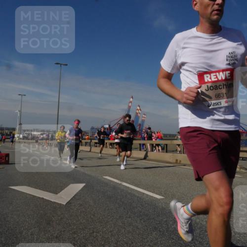 03.10.2025 - Köhlbrandbrückenlauf Matties Gatica Varas http://msf.ph/oto/8990362 03.10.2025 12:39:48 Position 2 6631 meine-sportfotos.de