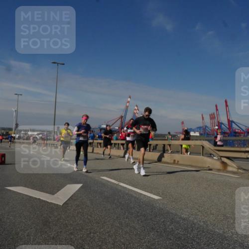03.10.2025 - Köhlbrandbrückenlauf Matties Gatica Varas http://msf.ph/oto/8990365 03.10.2025 12:39:48 Position 2  meine-sportfotos.de