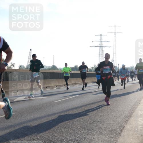 03.10.2025 - Köhlbrandbrückenlauf Luisa Fischer http://msf.ph/oto/8990367 03.10.2025 10:14:21 Position 3 1297 meine-sportfotos.de