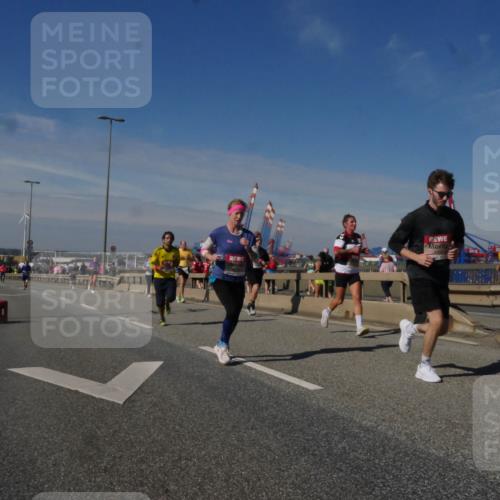 03.10.2025 - Köhlbrandbrückenlauf Matties Gatica Varas http://msf.ph/oto/8990373 03.10.2025 12:39:49 Position 2  meine-sportfotos.de