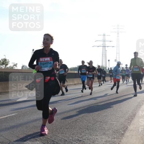 03.10.2025 - Köhlbrandbrückenlauf Luisa Fischer http://msf.ph/oto/8990376 03.10.2025 10:14:23 Position 3 3812, 1294 meine-sportfotos.de