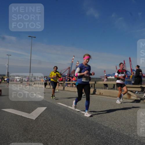 03.10.2025 - Köhlbrandbrückenlauf Matties Gatica Varas http://msf.ph/oto/8990378 03.10.2025 12:39:50 Position 2  meine-sportfotos.de