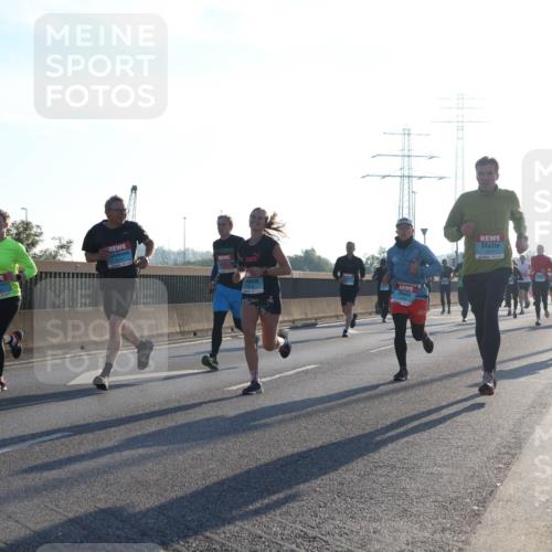 03.10.2025 - Köhlbrandbrückenlauf Luisa Fischer http://msf.ph/oto/8990385 03.10.2025 10:14:24 Position 3  meine-sportfotos.de