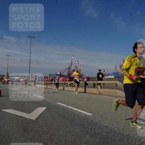 03.10.2025 - Köhlbrandbrückenlauf Matties Gatica Varas http://msf.ph/oto/8990389 03.10.2025 12:39:52 Position 2  meine-sportfotos.de