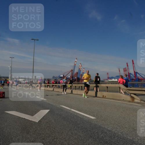 03.10.2025 - Köhlbrandbrückenlauf Matties Gatica Varas http://msf.ph/oto/8990393 03.10.2025 12:39:52 Position 2  meine-sportfotos.de