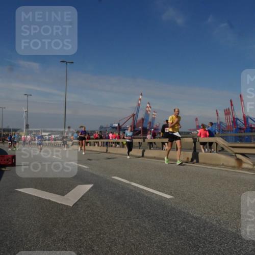 03.10.2025 - Köhlbrandbrückenlauf Matties Gatica Varas http://msf.ph/oto/8990396 03.10.2025 12:39:53 Position 2  meine-sportfotos.de