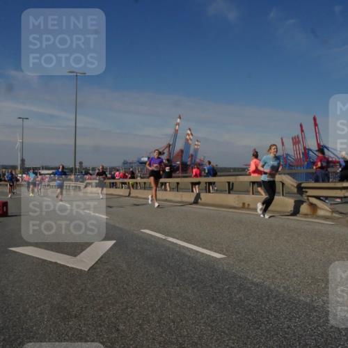 03.10.2025 - Köhlbrandbrückenlauf Matties Gatica Varas http://msf.ph/oto/8990413 03.10.2025 12:39:55 Position 2  meine-sportfotos.de