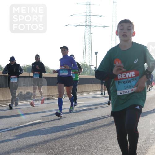 03.10.2025 - Köhlbrandbrückenlauf Luisa Fischer http://msf.ph/oto/8990414 03.10.2025 10:14:27 Position 3 1383, 3498 meine-sportfotos.de