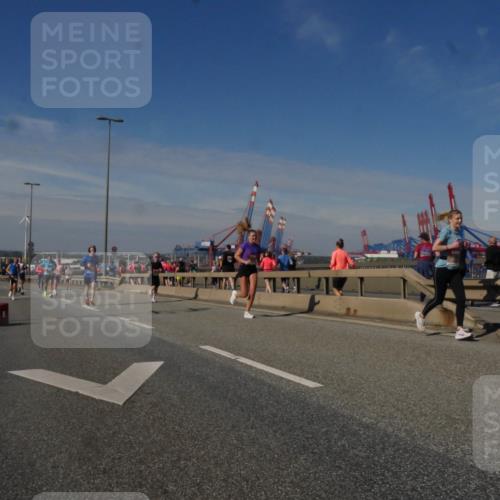 03.10.2025 - Köhlbrandbrückenlauf Matties Gatica Varas http://msf.ph/oto/8990418 03.10.2025 12:39:56 Position 2  meine-sportfotos.de