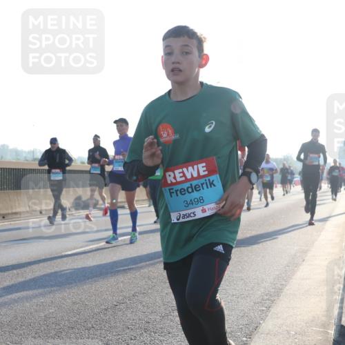 03.10.2025 - Köhlbrandbrückenlauf Luisa Fischer http://msf.ph/oto/8990419 03.10.2025 10:14:28 Position 3 3498 meine-sportfotos.de