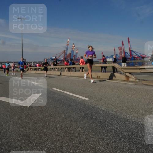 03.10.2025 - Köhlbrandbrückenlauf Matties Gatica Varas http://msf.ph/oto/8990425 03.10.2025 12:39:57 Position 2  meine-sportfotos.de