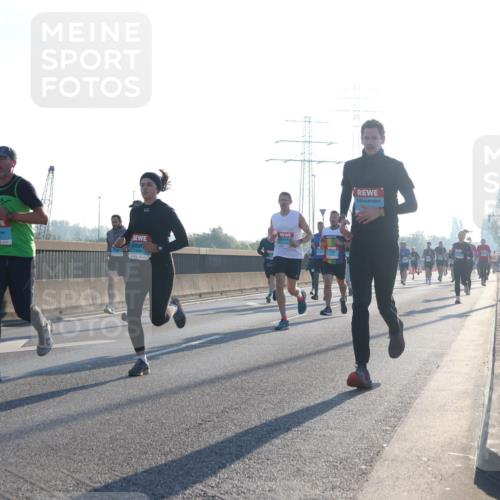 03.10.2025 - Köhlbrandbrückenlauf Luisa Fischer http://msf.ph/oto/8990437 03.10.2025 10:14:30 Position 3 2884, 1 meine-sportfotos.de
