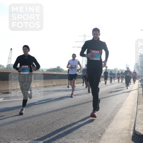 03.10.2025 - Köhlbrandbrückenlauf Luisa Fischer http://msf.ph/oto/8990441 03.10.2025 10:14:31 Position 3 3731, 2884, 1368 meine-sportfotos.de
