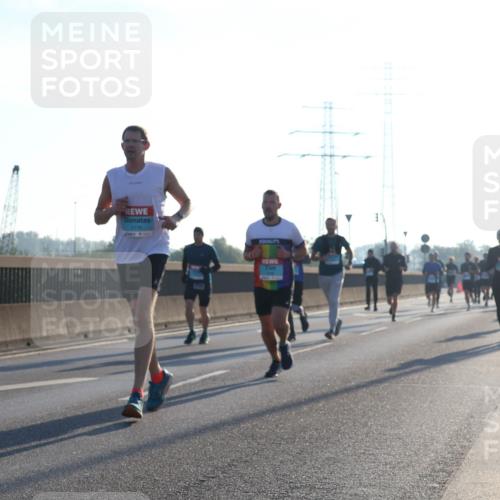 03.10.2025 - Köhlbrandbrückenlauf Luisa Fischer http://msf.ph/oto/8990450 03.10.2025 10:14:32 Position 3 1176, 1 meine-sportfotos.de