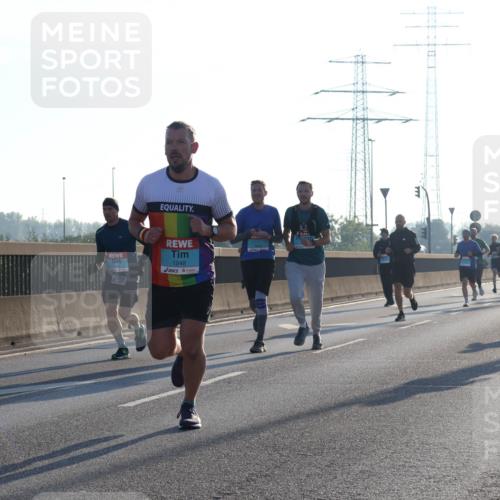 03.10.2025 - Köhlbrandbrückenlauf Luisa Fischer http://msf.ph/oto/8990459 03.10.2025 10:14:33 Position 3 1248 meine-sportfotos.de