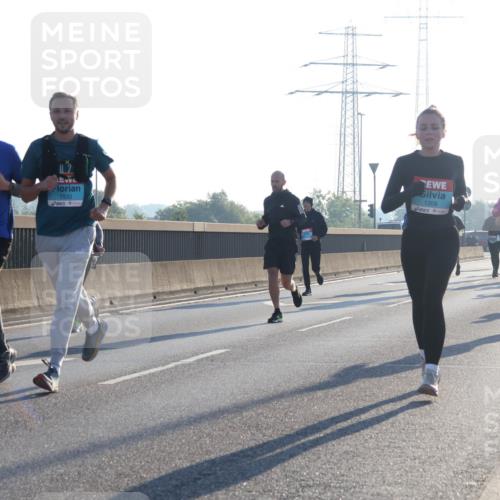 03.10.2025 - Köhlbrandbrückenlauf Luisa Fischer http://msf.ph/oto/8990472 03.10.2025 10:14:35 Position 3 3830, 1533, 1208 meine-sportfotos.de