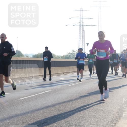 03.10.2025 - Köhlbrandbrückenlauf Luisa Fischer http://msf.ph/oto/8990488 03.10.2025 10:14:37 Position 3 3766 meine-sportfotos.de
