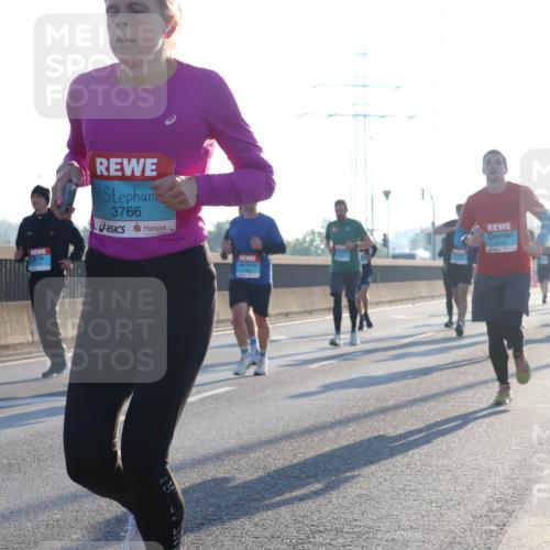 03.10.2025 - Köhlbrandbrückenlauf Luisa Fischer http://msf.ph/oto/8990505 03.10.2025 10:14:39 Position 3 3766 meine-sportfotos.de