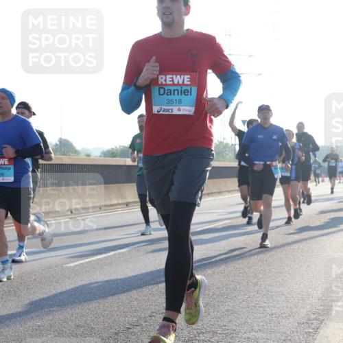 03.10.2025 - Köhlbrandbrückenlauf Luisa Fischer http://msf.ph/oto/8990521 03.10.2025 10:14:40 Position 3 2798, 40, 3518 meine-sportfotos.de