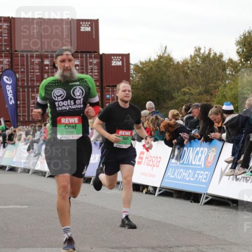 03.10.2025 - Köhlbrandbrückenlauf Yannick Fuchs http://msf.ph/oto/8990548 03.10.2025 16:02:09 Ziel 7115, 7160, 7299, 8049, 8509, 8988, 9115 meine-sportfotos.de
